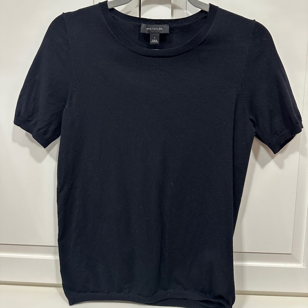 Ann Taylor Short Sleeved Sweater
